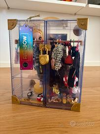 Armadio bambole Rainbow High completo di vestiti