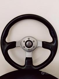 volante Momo in pelle 