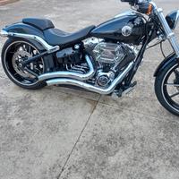 Harley-Davidson Breakout C.V.O. - 2015