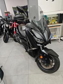 Yamaha X-Max 400 Iron max