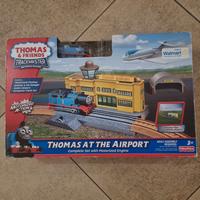 Trenino Thomas at the airport