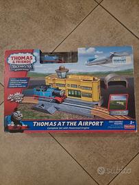 Trenino Thomas at the airport