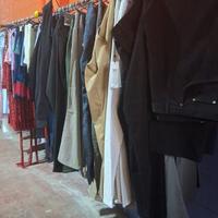 capi di abbigliamento a un euro al pezzo