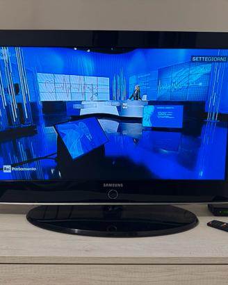TV LCD 32” Samsung HD Ready + Decoder DVB-T2