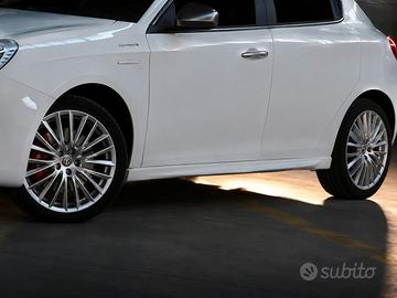 Minigonne Stile Quadrifoglio per Alfa Romeo Giulie