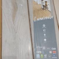 Pavimento in laminato AC3 rovere master floor