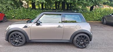 Mini Cooper D , addatta a NEOPATENTATI