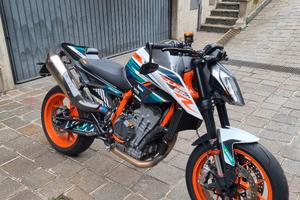KTM DUKE 890r