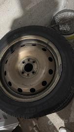 Cerchi e gomme  195/55/15 ypsilon