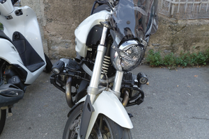 Moto BMW R1200R SUPER ACCESSORIATO. E TAGLIANDATO