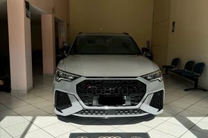 Audi Q3 RS quattro S tronic