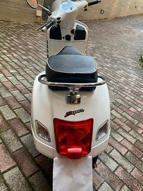 Vespa 125 GTS super ie