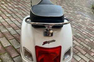 Vespa 125 GTS super ie