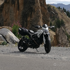 Ducati hyperstrada 821