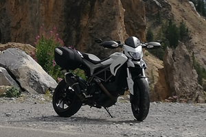 Ducati hyperstrada 821