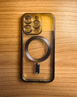 Cover Iphone 15 Pro come nuova