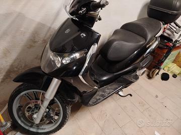 Beverly 250