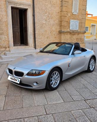 Bmw z4 cabrio 2.5i Benzina 192 cavalli Anno 2003