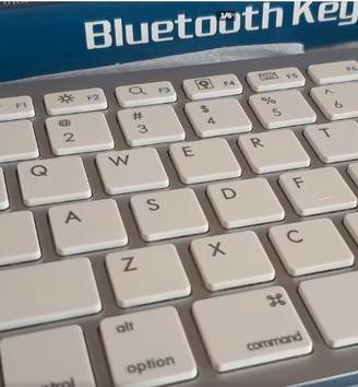 TASTIERA  bluetooth nuova