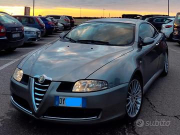 Alfa Romeo GT distinctive jtd