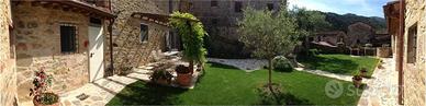 Rustico / Casale di 470 m² con più di 5 locali a C