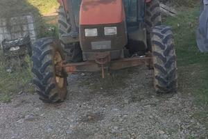 trattore con carrello