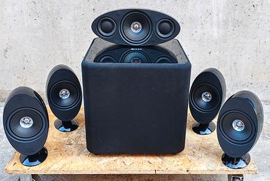 Home cinema KEF con sub attivo