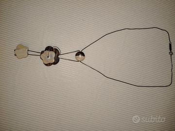collana fiore legno e smalto 