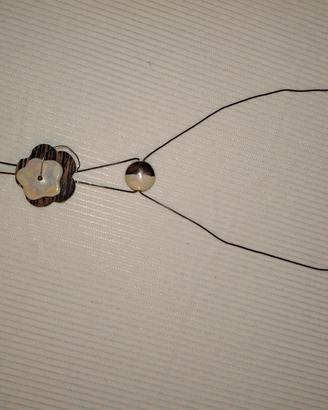 collana fiore legno e smalto 