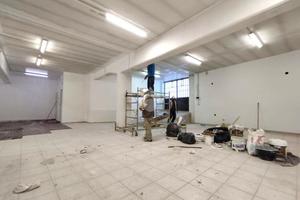 MAGAZZINO A ALPIGNANO