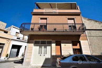 Casa indipendente in Via Augusto Murri, Avola