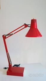 Lampada da scrivania in metallo smaltato rosso