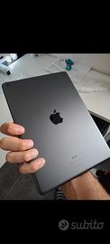 iPad 8 generazione 2021 + Tastiera Apple