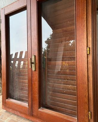 Finestra in legno