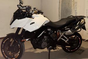 KTM 990 Supermoto - 2011