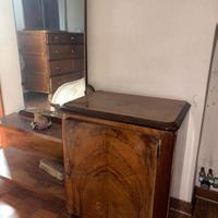 TOILETTE D’EPOCA CON SPECCHIO STILE VINTAGE