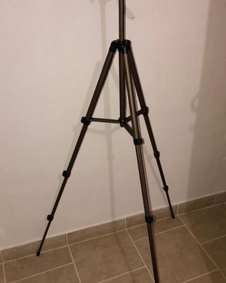 Amazon Basics Treppiedi da 127 cm