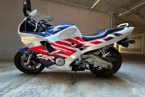 HONDA MOTOR PC25 CBR 600F