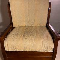 Poltrona in legno con cassapanca