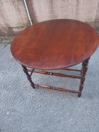 tavolo rotondo con ali pieghevoli restaurato 