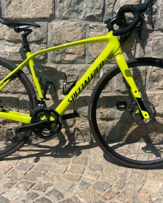 Bici fa corsa gravel specialized