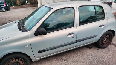 clio 1.2  per neopatentati  compreso  passaggio