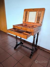 Tavolino antico in radica di noce con piano apribi