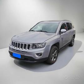 JEEP Compass 2.2 CRD North 2WD NAVI-PELLE-XENO!!