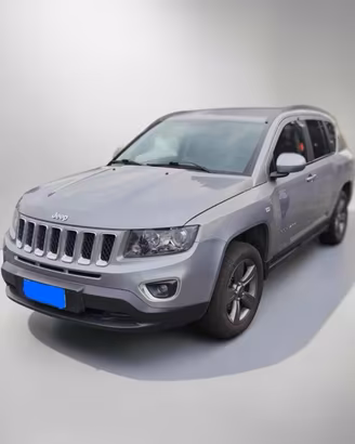 JEEP Compass 2.2 CRD North 2WD NAVI-PELLE-XENO!!