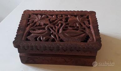 COFANETTO LEGNO CON DISEGNO CIGNI