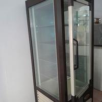 Vetrina colonna semifreddi e gelati
