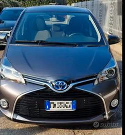 TOYOTA Yaris - 2016