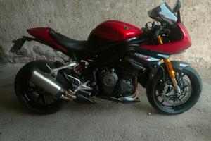 Triumph Speed triple 1200 RR
