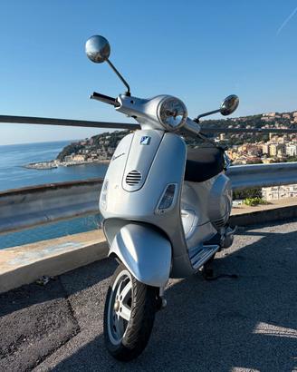 Vespa LX 150